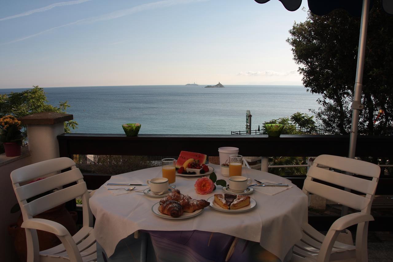 Hotel Villa Ombrosa Портоферрайо Номер фото